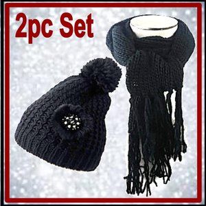 STUNR Chunky Knit Rosette Cap & Fringe Scarf Set
